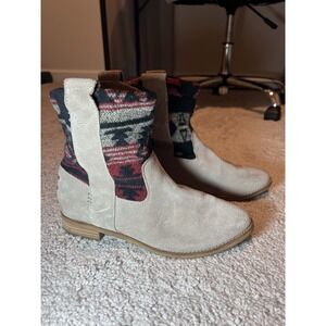 Tom's Laurel Desert Taupe Suede Tribal Wool Ankle Boot Aztec Pattern Size 6